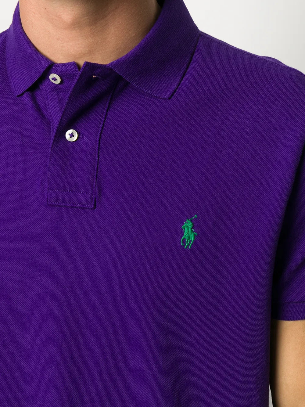 camisa polo bordada com logotipo