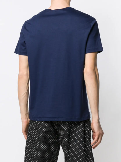 camiseta bordada com logotipo