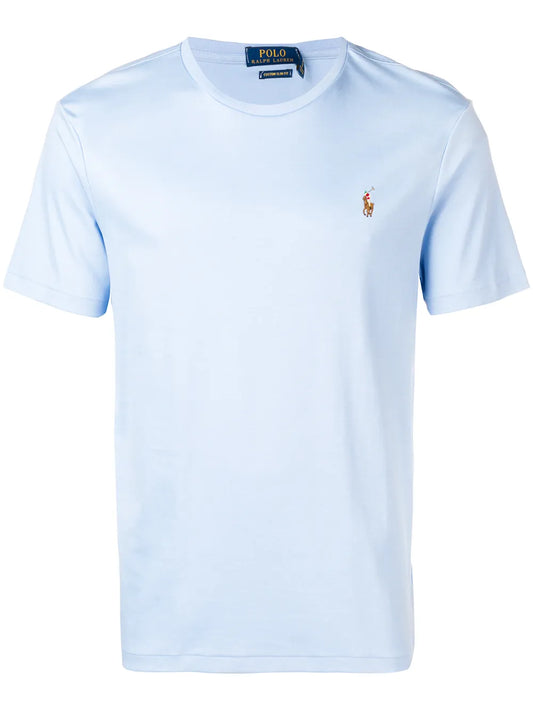 camiseta com logotipo bordado