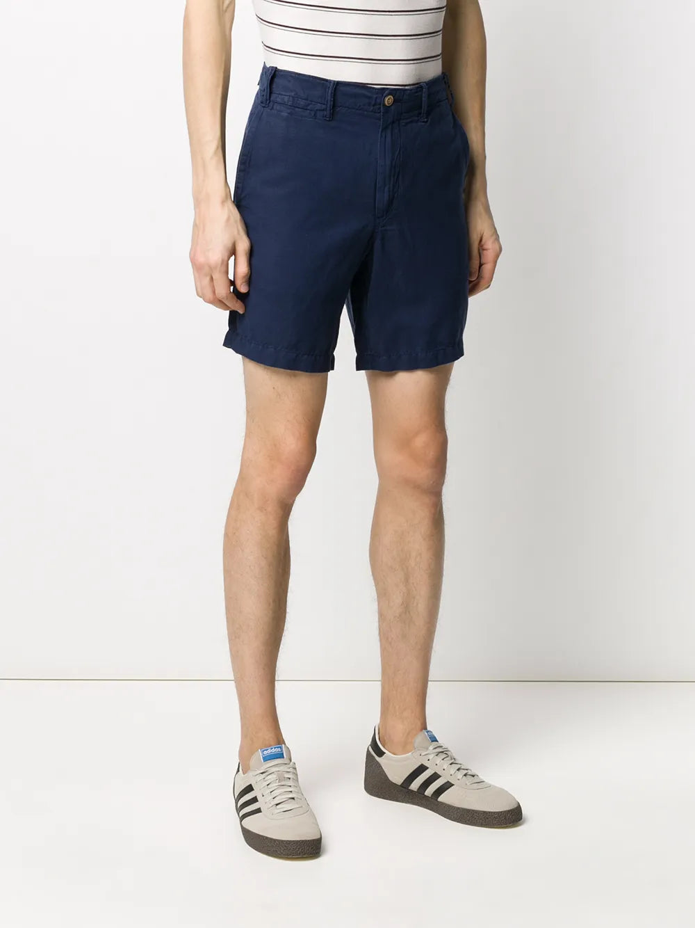 shorts chino ajustados