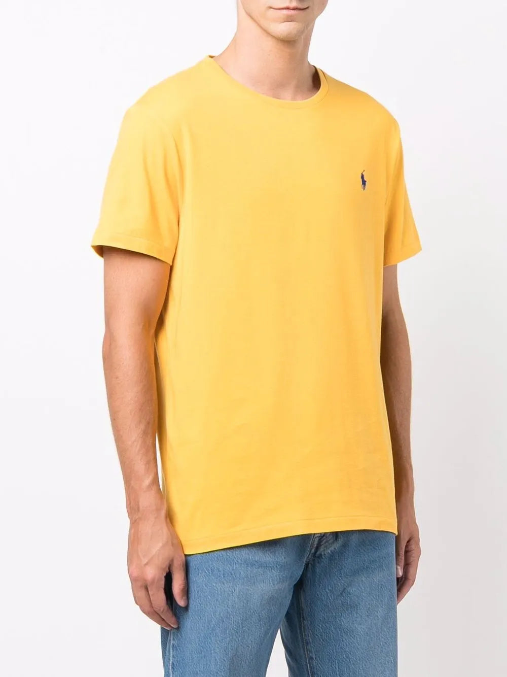 camiseta de manga curta com logotipo bordado