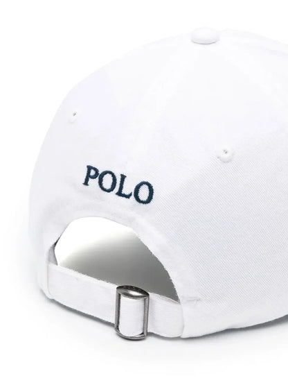 boné com logotipo bordado