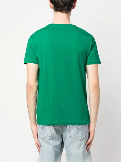 camiseta de manga curta com logotipo bordado