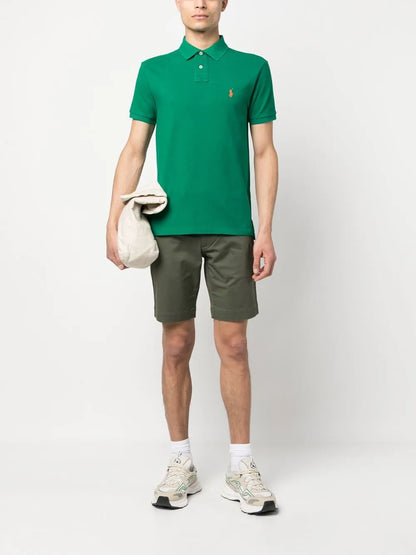 shorts chino com fecho descentralizado