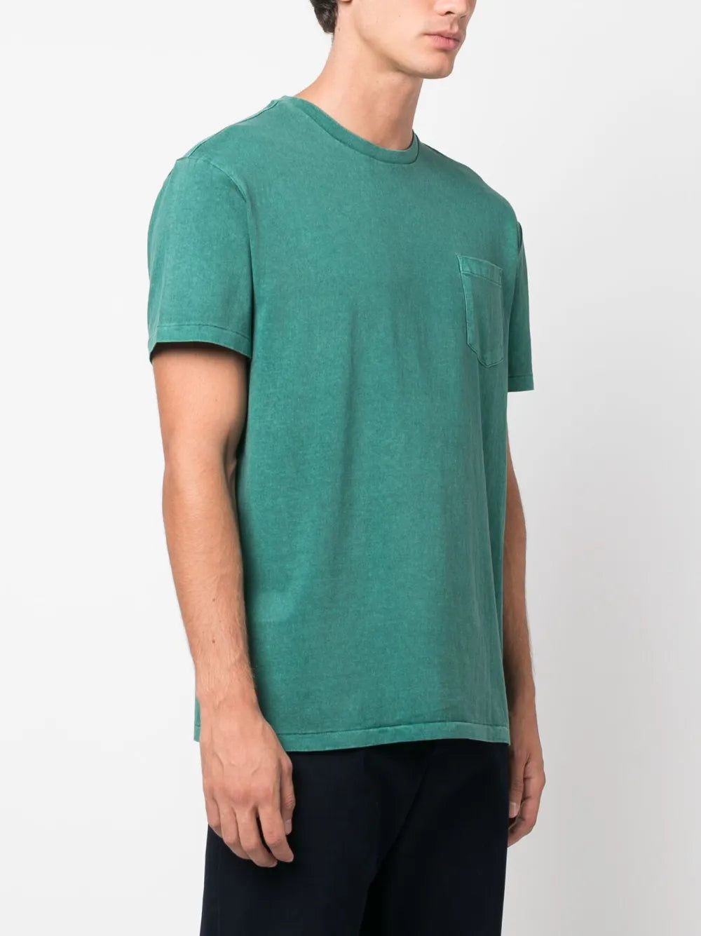 camiseta de algodão com bolso no peito