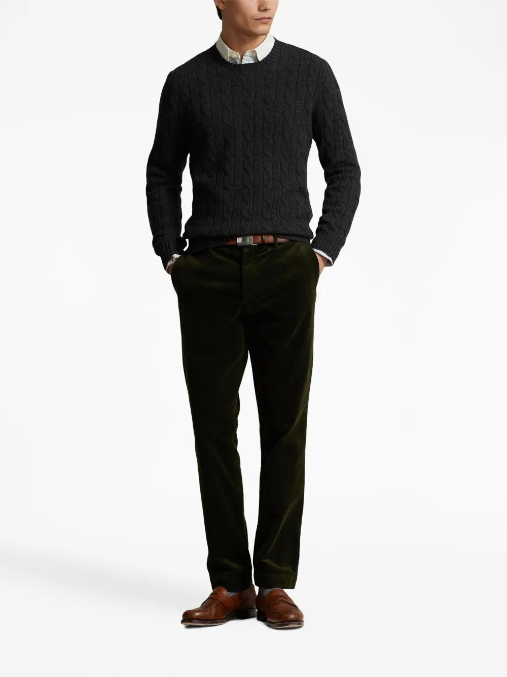 pulôver de gola redonda em tricô trançado