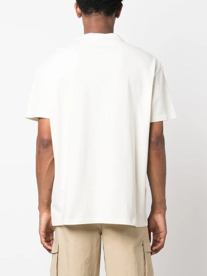 camiseta de algodão com logotipo bordado