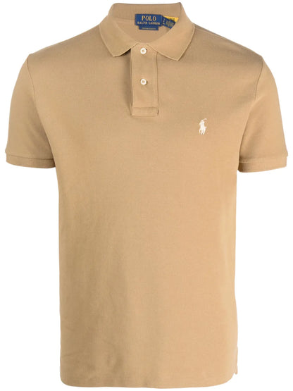 polo de manga curta com logotipo bordado