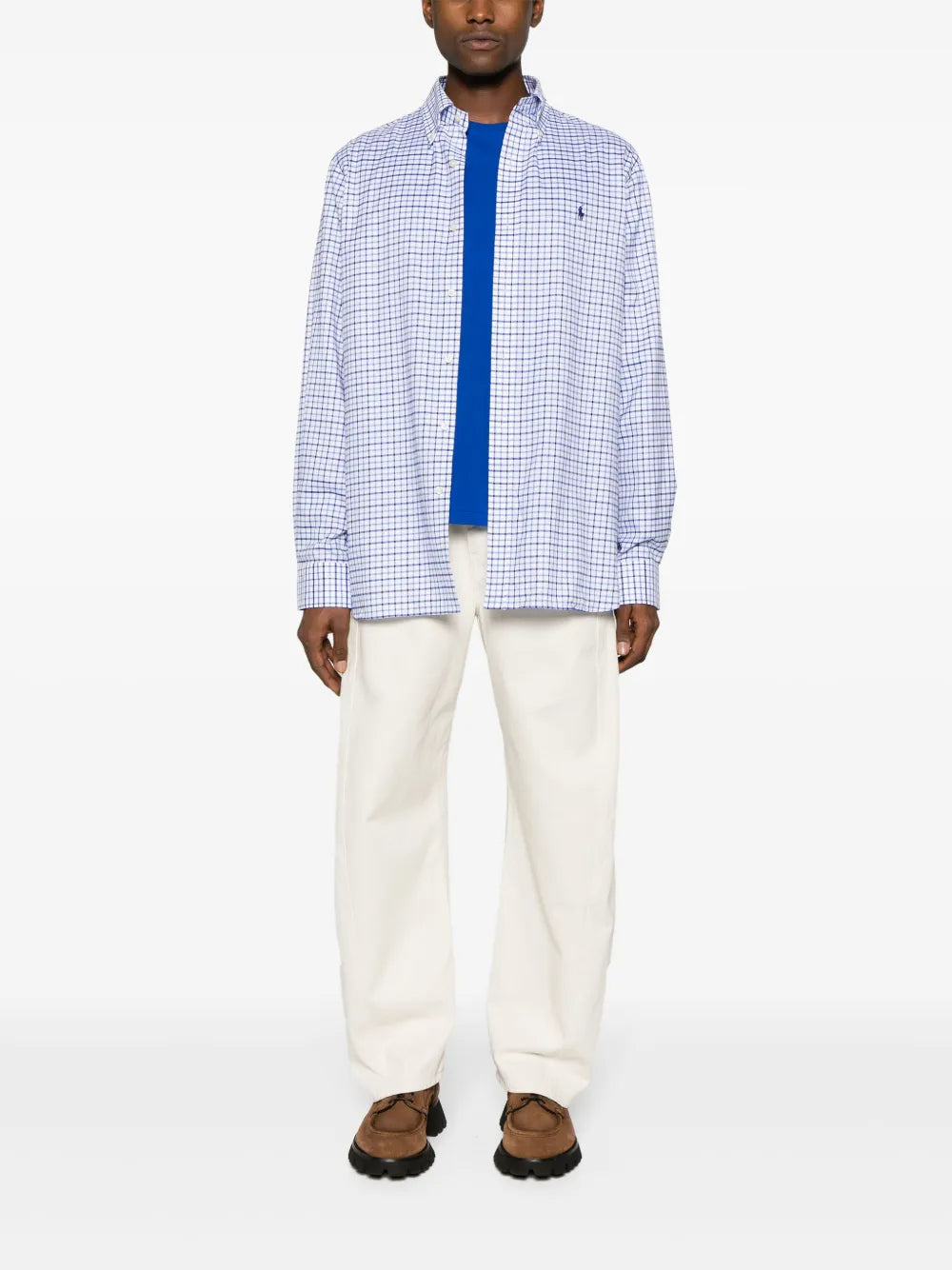 camiseta de algodão com logotipo bordado