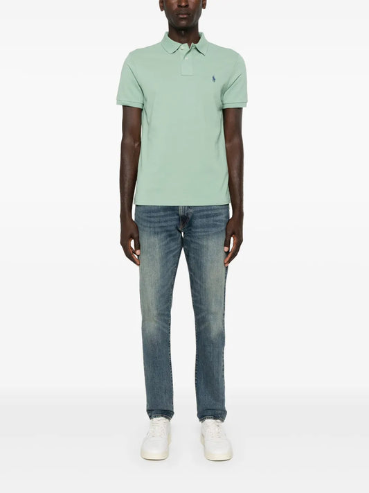 jeans com patch de logotipo