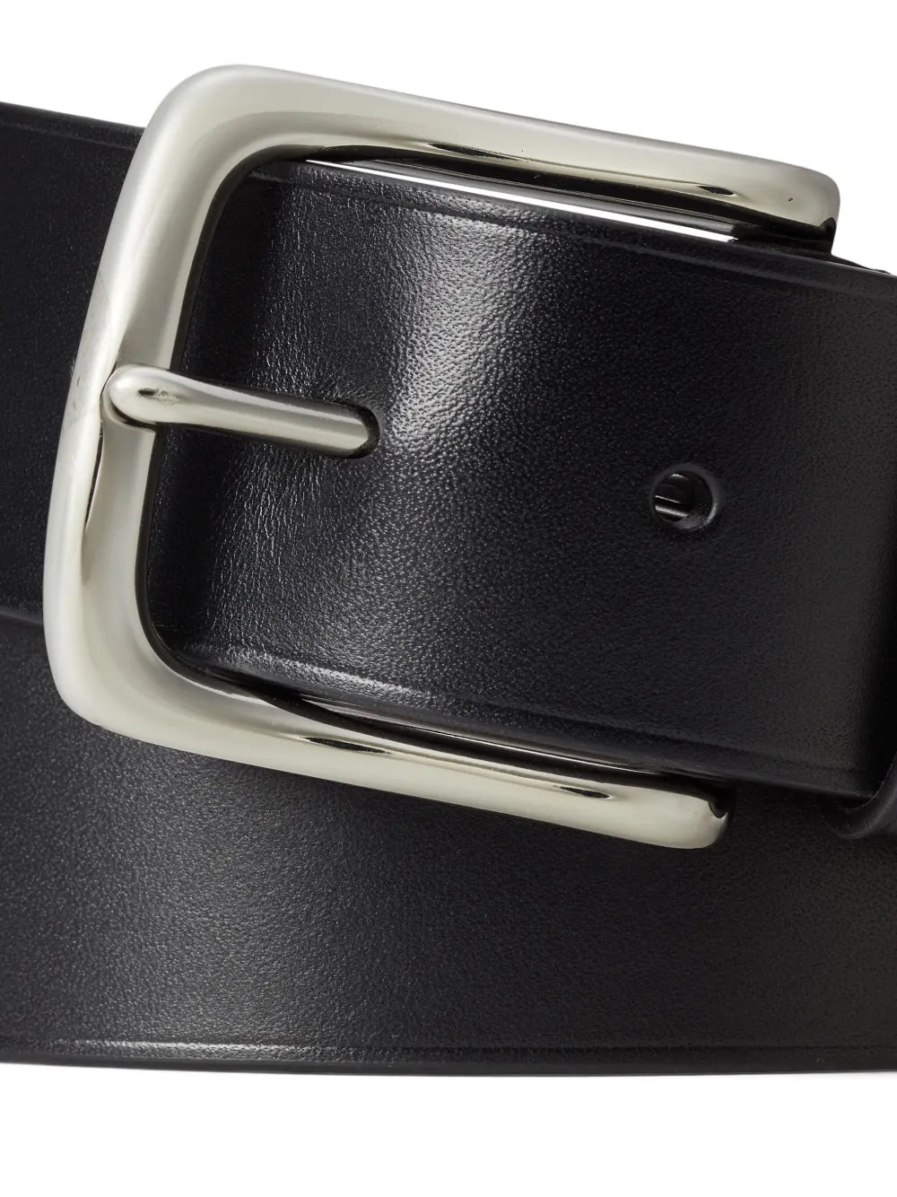 cinto de couro com fivela