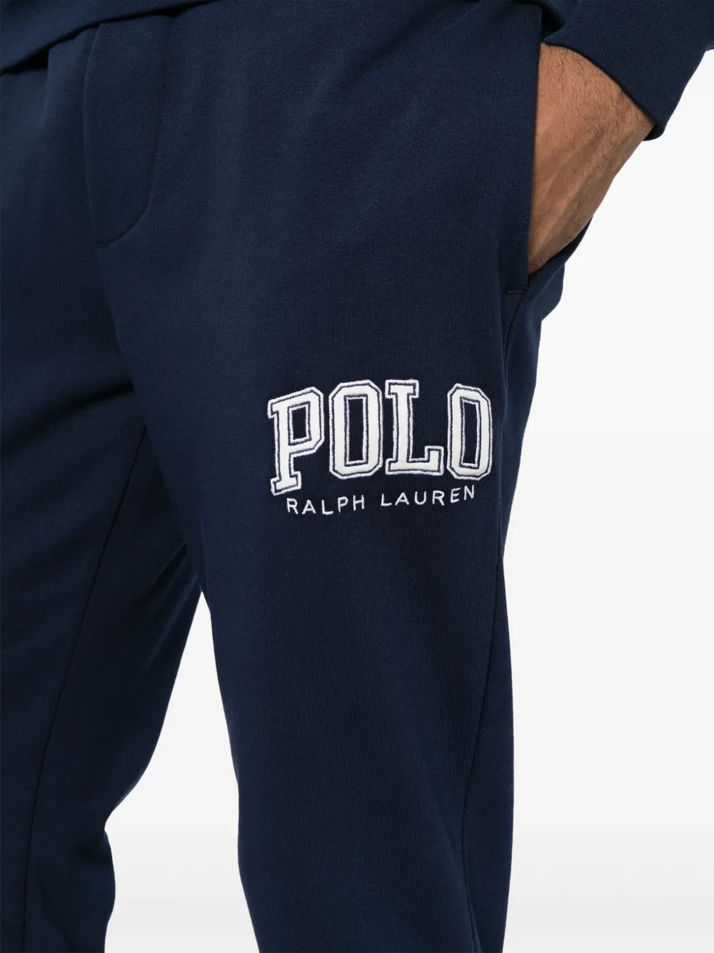 calças esportivas com logotipo bordado