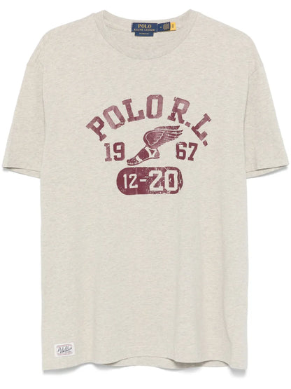 camiseta com estampa de logotipo