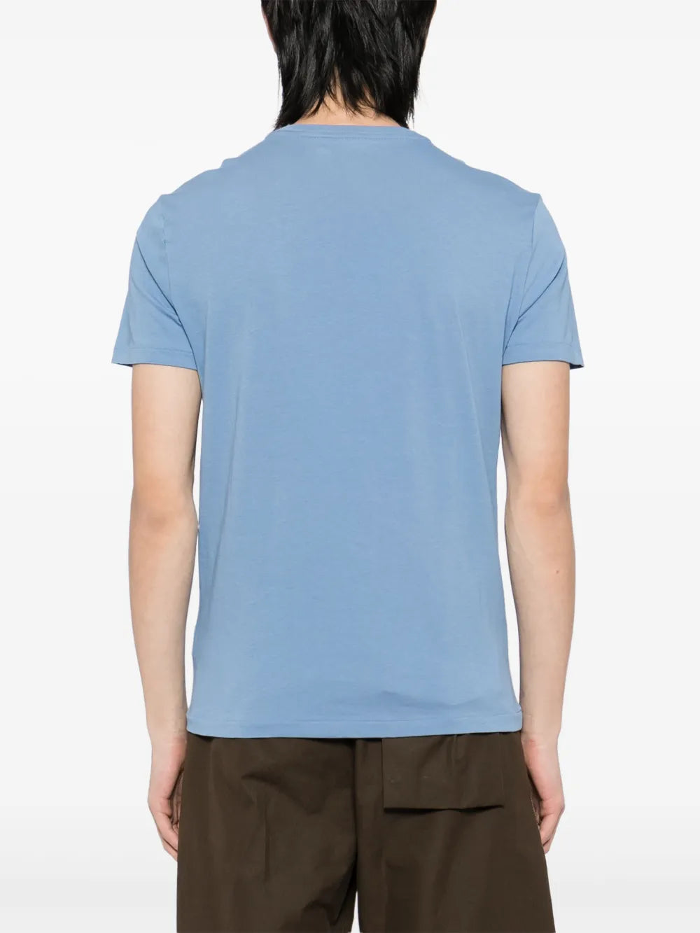 camiseta com logotipo bordado