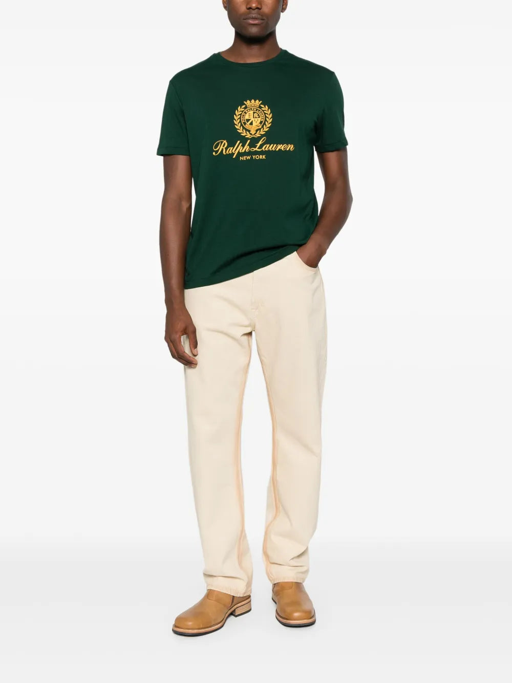 camiseta bordada com brasão