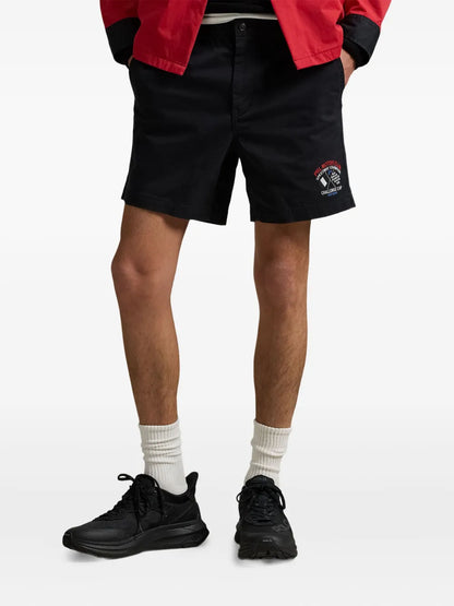 Shorts bordados do Motor Club